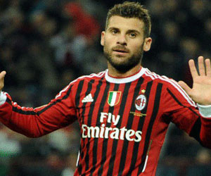   مصر اليوم - وست هام يتعاقد مع نوتشرينو لاعب وسط ميلان على سبيل الإعارة