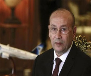   مصر اليوم - وزير الطيران يهنىء الأكمنة الأمنية في محيط مطار القاهرة بعيد الشرطة