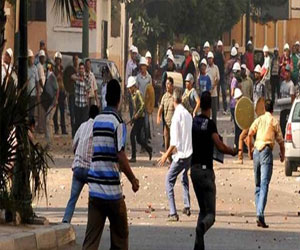   مصر اليوم - اشتباكات بين عناصر الإخوان والأهالي في ميدان المطرية