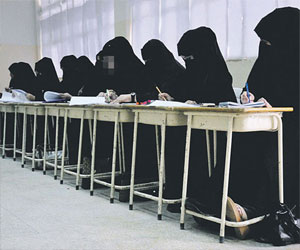   مصر اليوم - وفد من الإشراف الأجتماعي النسائي يزور إصلاحية الدمام