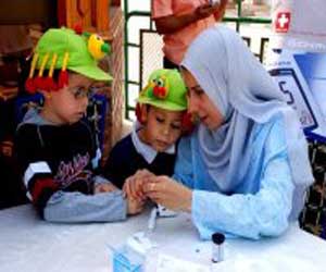   مصر اليوم - وضع برنامج وقائي لتحسين التكفل بالأطفال المصابين بداء السكري