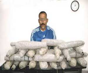 مصر اليوم - ضبط ربع كيلو بانجو بحوزة سائق في البحر الأحمر