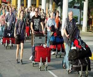   مصر اليوم - الغردقة تستقبل تسعة آلاف سائح