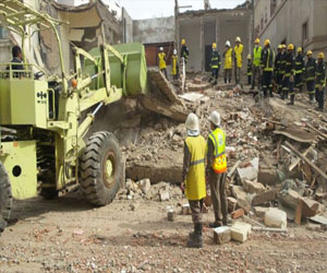   مصر اليوم - إنهيار مبنى في منطقة البلد في جدة الأحد