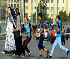   مصر اليوم - حبس متهميْن بالتَّحرش بفتاة في احتفالات الثَّورة في ميدان التَّحرير