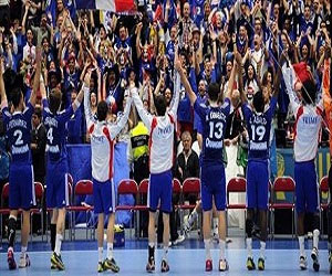 مصر اليوم - الرئيس الفرنسي يهنىء منتخب بلاده لكرة اليد لفوزه ببطولة أوروبا