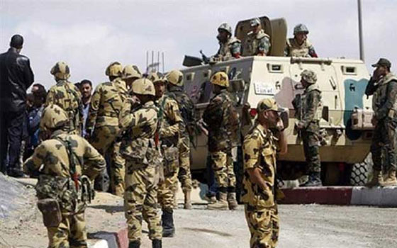   مصر اليوم - 14 قتيلاً وجريحًا من جنود الجيش في هجومٍ مُسلّح على حافلة وسط سيناء