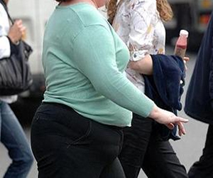   مصر اليوم - الإصرار والإكثار من شرب المياه والفاكهة سر إنقاص الوزن السريع