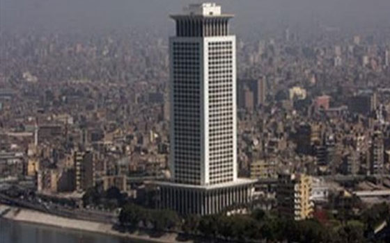   مصر اليوم - ثلاثة دبلوماسيِّين مصريِّين يعودون للقاهرة بعد اختطافهم لمدَّة 3 أيام