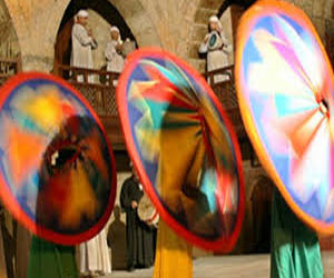   مصر اليوم - نجم يدور على المسرح الصغير الخميس