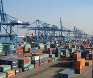   مصر اليوم - إغلاق ميناء دمياط بسبب سوء الأحوال الجويّة