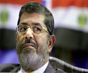   مصر اليوم - جهاديّ سابق يؤكّد أن مرسي مُهدّد بالاغتيال من تنظيم الإخوان