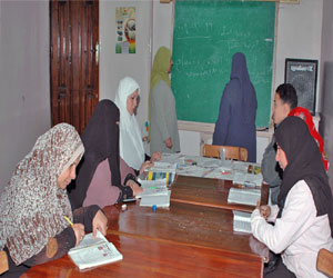   مصر اليوم - بدء امتحانات دورة يناير لمحو الأمية وتعليم الكبار في الإسكندرية