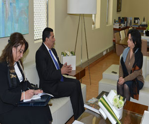 مصر اليوم - وزيرة الثقافة تبحث مع وفد مغربي سبل تعزيز التبادل الثقافي