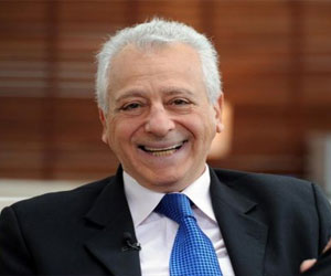   مصر اليوم - شطب اسم دوكان من سجل الأطباء في فرنسا لترويج نظامه الغذائي تجاريًا