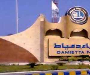   مصر اليوم - فتح ميناء دمياط أمام الملاحة بعد إغلاقه لمدة 7ساعات