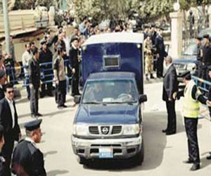   مصر اليوم - توقيف حدَّادين يصنِّعون مثلثات حديديَّة لتعطيل سيَّارات الأمن