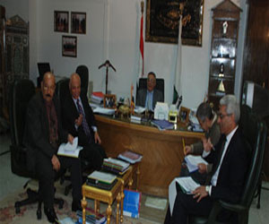   مصر اليوم - محافظ سوهاج يترأس لجنة لاختيار مدير مديرية الشئون الصحية