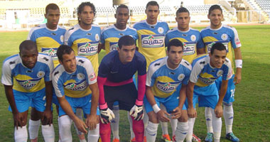   مصر اليوم - الإسماعيلى يوثق عقد نجل عاطف عبد العزيز