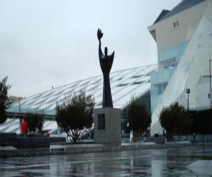 مصر اليوم - متحف متنقل وورش عمل بمتحف المخطوطات بمكتبة الإسكندرية