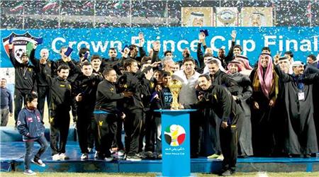   مصر اليوم - القادسية يعزز رقمه القياسي بـ8 ألقاب