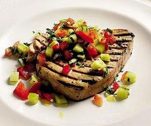   مصر اليوم - ستيك التونة مع الخضار