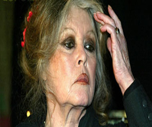 مصر اليوم - عرض سيارة نجمة الإغراء بريجيت باردو للبيع في مزاد فرنسي