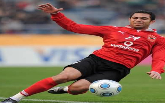   مصر اليوم - أحمد فتحي يجري أشعة للتأكد من طبيعة إصابته في الركبة وعمرو جمال يخضع لفحص على عينه