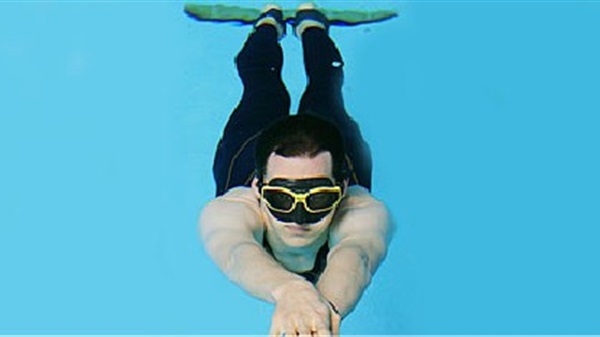   مصر اليوم - انطلاق بطولة القاهرة والجيزة للسباحة بالزعانف بمشاركة 1500 لاعب