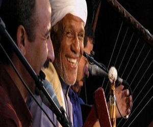 مصر اليوم - الطنبورة تبدأ عامها الـ26 بحفل ساهر على مسرح الضمة