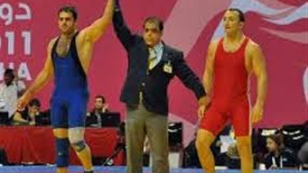   مصر اليوم - حكام المصارعة تتقدم بشكوى لرئيس الاتحاد بسبب عدم سفر فاروق