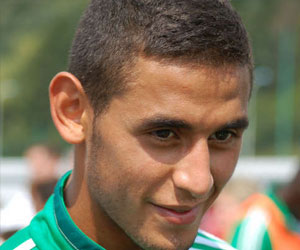   مصر اليوم - نابولي يعرض 4 ملايين يورو لضم الجزائري فوزي غلام