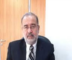   مصر اليوم - وزير البترول يوقع 3 اتفاقيات بترولية