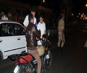   مصر اليوم - نجاة أمين شرطة من الموت عقب إطلاق مسلحين النار عليه في بني سويف