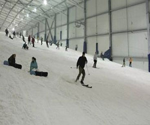 مصر اليوم - انطلاق فعاليات المهرجان الأول للتزلج على الجليد في أربيل