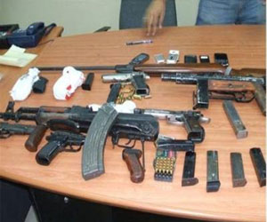   مصر اليوم - ضبط أسلحة بحوزة شخصين في كمين في سوهاج