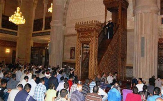   مصر اليوم - خطيب الجمعة في المعرض يعتبر أننا هُزمنا وقت حولنا القراءة الى هواية