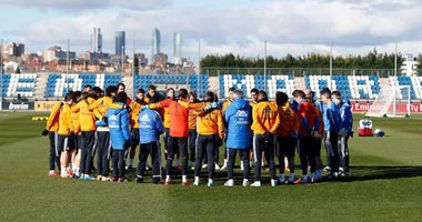   مصر اليوم - الريال يبداً استعداداته لبيلباو بدقيقة حدادً على أراجونيس