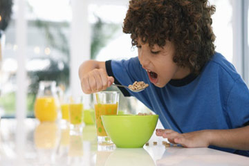   مصر اليوم - إغفال الإفطار فى الطفولة مرتبط بمتلازمة التمثيل الغذائي في الكبر