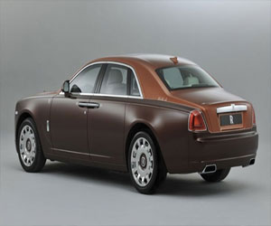 مصر اليوم - نسخة ألف ليلة وليلة من سياراترولز رويس الشبح