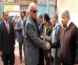   مصر اليوم - مدير أمن سوهاج يقدم واجب العزاء لأسرة اللواء محمد السعيد بطما