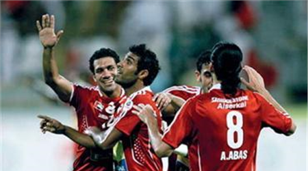   مصر اليوم - الأهلي يعلن عن تعاقده مع مدافع بني ياس