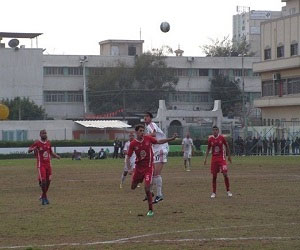 مصر اليوم - الجمعية الفلسطيني يفشل في تشديد الخناق على المتصدر