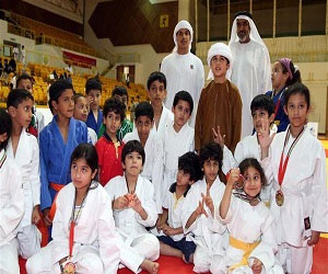 مصر اليوم - بن منصور يتوج الفائزين ببطولة الإمارات المفتوحة للجودو