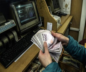   مصر اليوم - الليرة التركية تتراجع امام الدولار واليورو