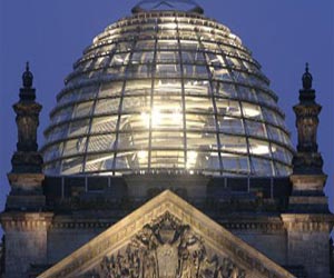   مصر اليوم - غلق قبة البرلمان الألمانى أمام الزوار 4 مرات العام الجارى لتنظيفها