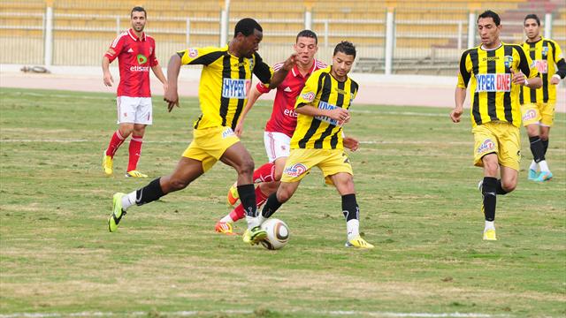   مصر اليوم - المقاولون يتصدر مجموعته بعد الخسارة الثانية على التوالي للأهلي في مصر
