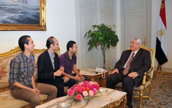   مصر اليوم - منصور يدعو شباب الثورة إلى لقاء قريب في قصر الاتحاديّة الرئاسي