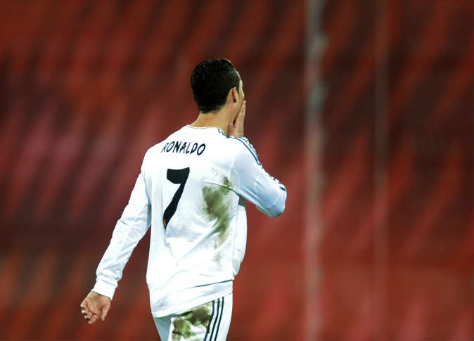   مصر اليوم - حكم مباراة بلباو وريـال مدريد يسجل إشارات رونالدو في تقريره