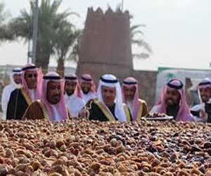   مصر اليوم - 15 ألف زائر لمهرجان الأسرة للنخيل والتمور في الرياض